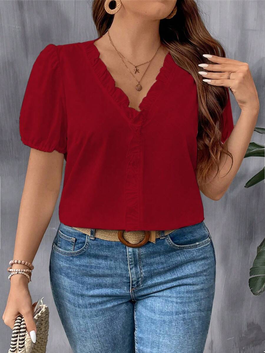 Calvaya Blus Wanita Ukuran Besar Warna Polos Leher V Lengan Pendek Mengembang dengan Hiasan Rumbai - Merah - View 1