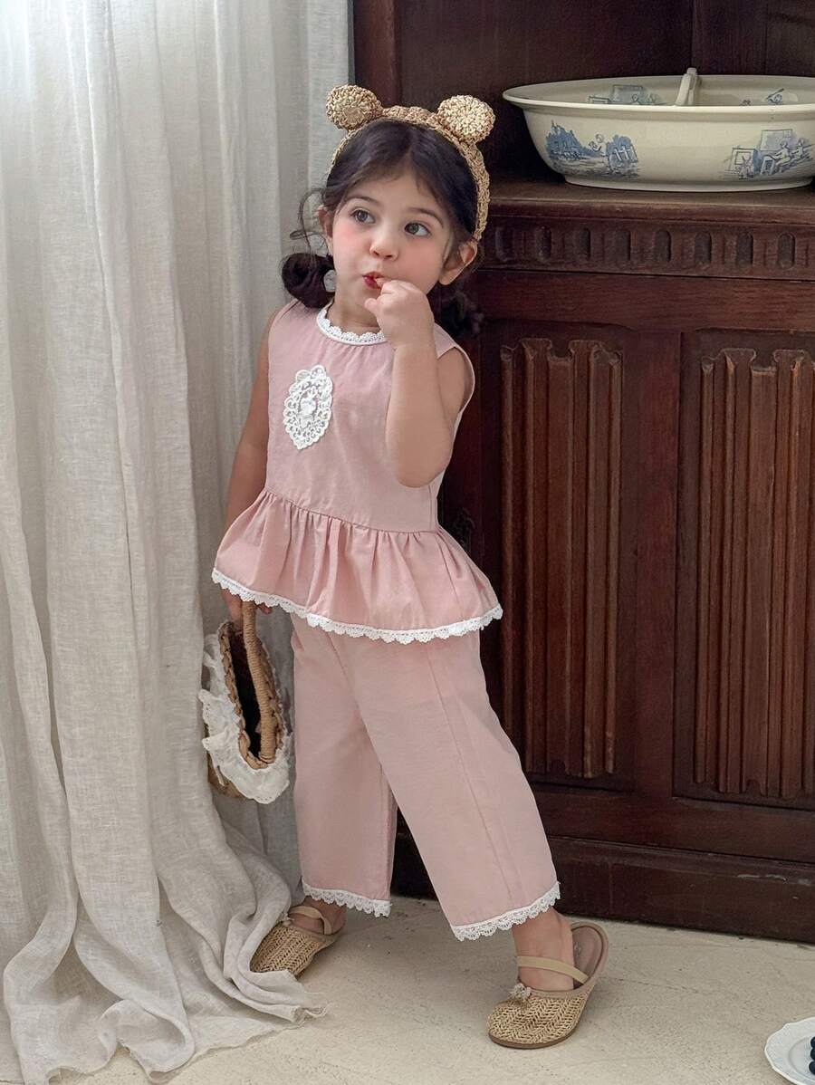 SHEIN Vintaside Kids 2pcs/Set Baby Girls Casual Country Style Sweet Sleeveless Lace Trim Blouse & Wide Leg Pants 2 Pieces Set, Spring/Summer - Pink - View 1