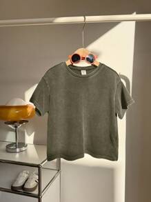 SHEIN 1 件年轻男孩休闲运动学院日韩宽松水洗柔软舒适圆领T恤适合孩子返校适合生日派对、聚会、表演、婚礼、洗礼、返校日常适合上学适合旅行适合运动适合春夏季 - 橄欖綠 - 查看 4