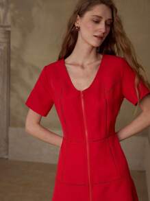 MOTF VESTIDO CON CREMALLERA AL FRENTE Y CUELLO EN V - Rojo - Ver 7
