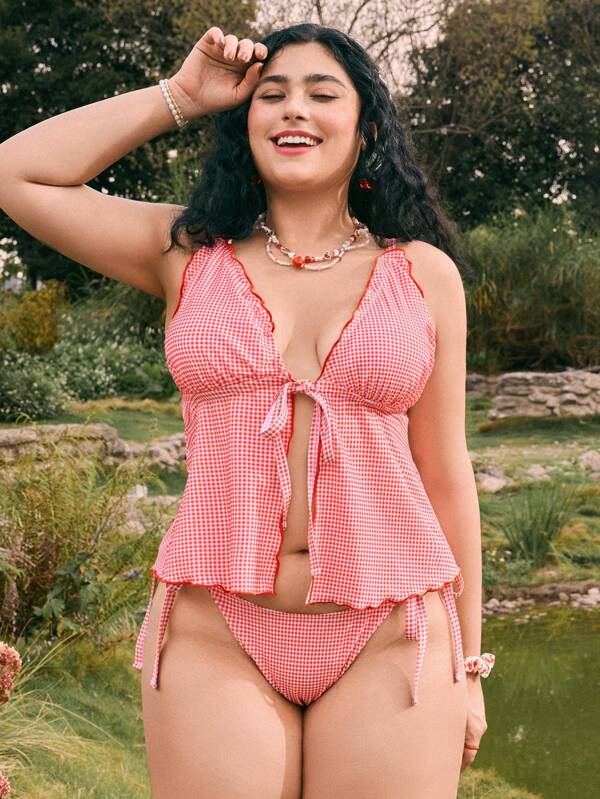 Swim Mod Plus Size Bra-Style Plaid Print Criss-Cross Front Ruffle Trim Tankini Top Matched With Printed Tie Side Tankini Bottom Cute Simple Women Summer Beach Two Pieces Swimwear