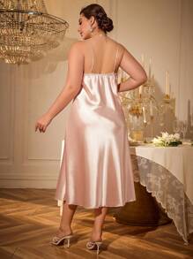 SHEIN 大码女式性感 3D 花卉边缎面无袖睡袍 - 粉色 - 查看 2