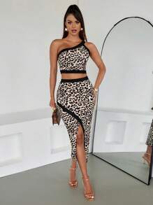 Xyvia 2pcs Women's Fitted Sexy Holiday Print Contrast Color Set - Brown - View 1