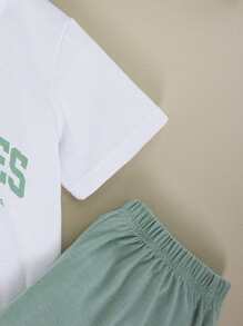 SHEIN Explorewe 2 pezzi Set maglietta a maniche corte con stampa di lettere e numeri e pantaloni per ragazzi giovani, stile casual semplice, adatto per outfit quotidiano con giacca, adatto per uscite, viaggi, shopping, attività festive e riunioni, moda di strada