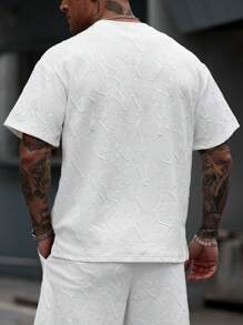 Manfinity CasualCool 男士休闲圆领 T 恤，简约时尚英文字母压花纹理面料 - 白色 - 查看 2