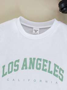 SHEIN Explorewe 2 pezzi Set maglietta a maniche corte con stampa di lettere e numeri e pantaloni per ragazzi giovani, stile casual semplice, adatto per outfit quotidiano con giacca, adatto per uscite, viaggi, shopping, attività festive e riunioni, moda di strada