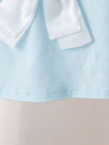 SHEIN T-shirt d'été bleu simple et polyvalent pour jeune fille avec col rond, manches courtes, imprimé anglais et décoration nœud papillon sur le devant - Bleu azur - Voir 7