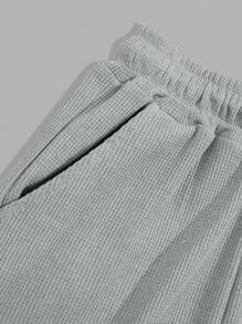 RueChic Ensemble de t-shirts réguliers pour hommes en tissu gaufré avec détails de patchs et impression de lettres
