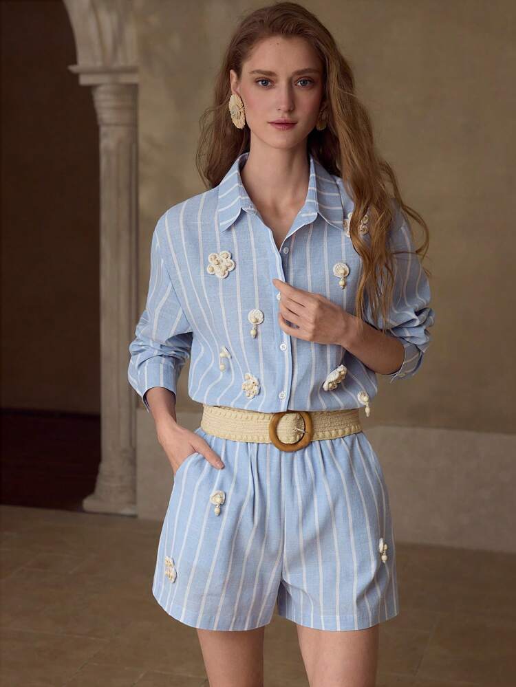 STRIPED FLORAL PATCHED SHORTS