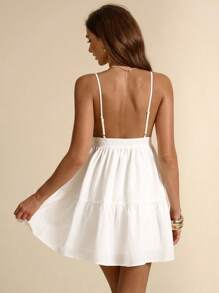 SHEIN BAE 春夏季度假纯白色撞色蕾丝吊带连衣裙，毕业迷你连衣裙 - 白色 - 查看 2