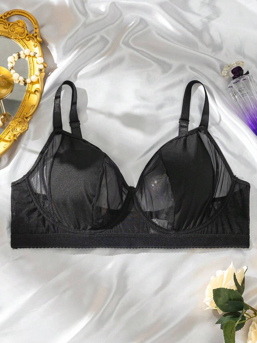 Plus Size Black Lace Patchwork Underwire Bra - Black - View 1