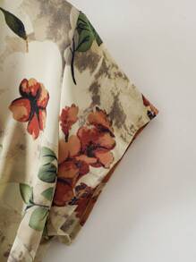 SHEIN LUNE 大码花卉植物印花休闲度假连衣裙 - 彩色 - 查看 5