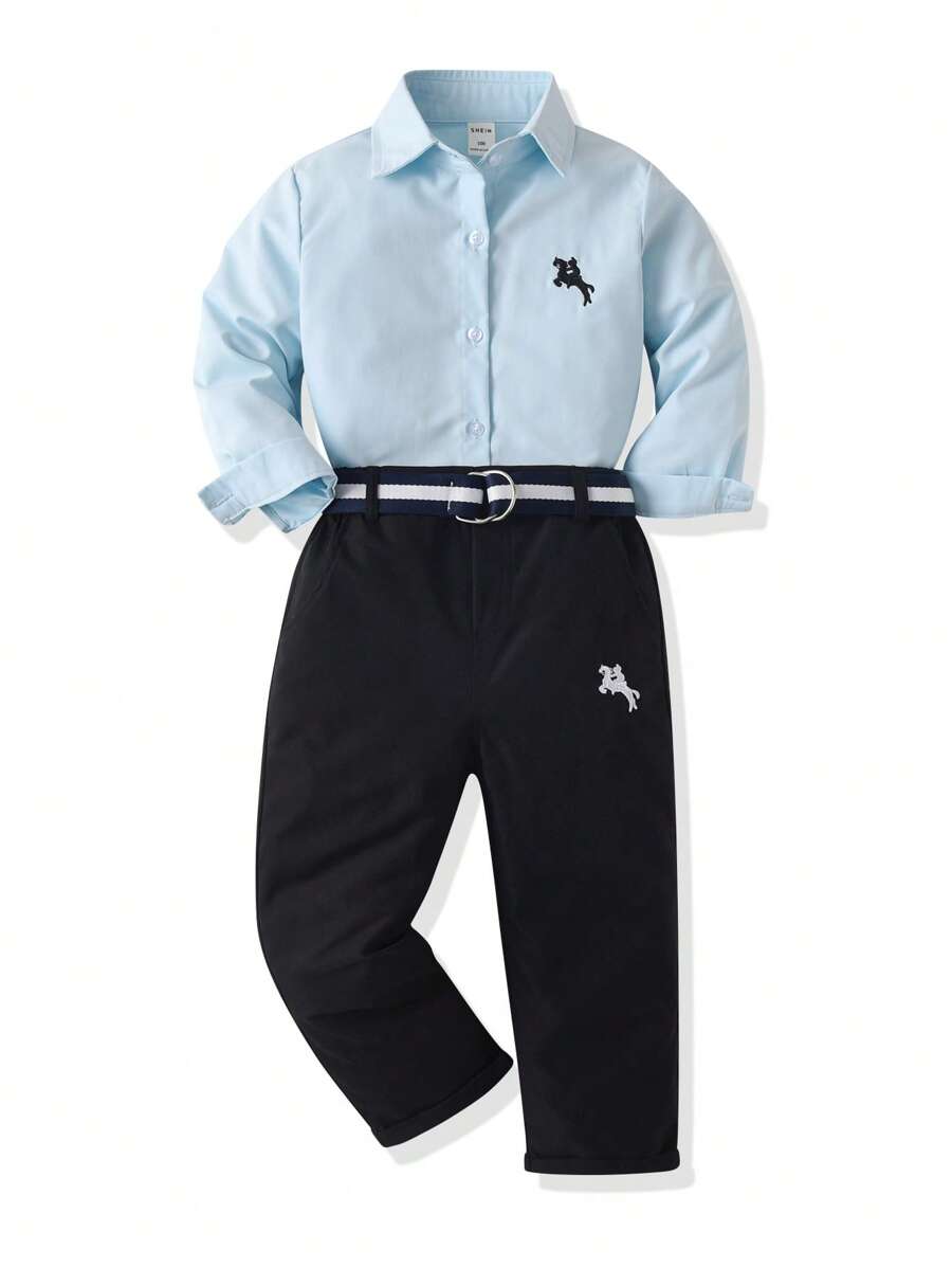 SHEIN 2 件套年轻男孩休闲简约骑士刺绣长袖衬衫和裤子绅士装 - 淺藍色 - 查看 1