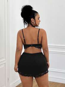 SHEIN EZwear Conjunto de ropa de estar en casa informal de talla grande con top de tirantes finos tipo camiseta y shorts con detalles de encaje y patchwork, ideal para primavera/verano - Negro - Ver 2