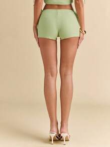 SHEIN BAE Pantalones cortos de mujer elegantes y elásticos de textura verde claro para verano, vacaciones a la playa, conciertos, presentaciones, festivales de música. Atuendo de mujer para conciertos, conciertos de country, clubes, y atuendos sexy