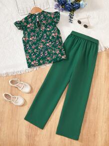 SHEIN 2 件套 Tween 女童花卉印花荷叶边下摆上衣和系带绿色裤子套装