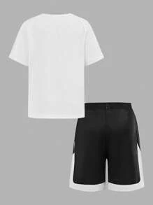 SHEIN Conjunto de 2 piezas para niños pequeños: camiseta de manga corta de unicolor y estampada, y pantalones cortos. Ropa deportiva casual adecuada para verano, exterior, escuela, cancha y campo deportivo