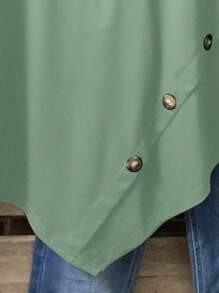 Plus Size Summer Casual Asymmetric Hem Button Decor T-Shirt - Mint Green - View 5