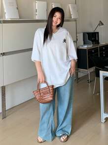 Dazy Plus 加大码 V 领超大短袖长款熊刺绣 T 恤，春夏学院风上衣 - 灰色 - 查看 4