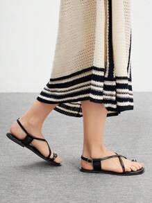 CUCCOO BIZCHIC Women's Fashion Black Ring Metal Decor Strap Simple Comfortable Flat Sandals For Commuting, Dating, Party, Walking, School