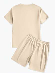 Manfinity Homme 男士标语花卉印花短袖圆领休闲 T 恤和抽绳腰短裤套装，舒适服装