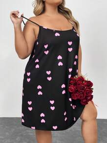 SHEIN CURVE+ Camisón de mujer de tallas grandes con estampado de corazón y tirantes finos, atuendos para Día de San Valentín, playa, vacaciones en la playa, graduación, fiesta del té - Multicolor - Ver 4