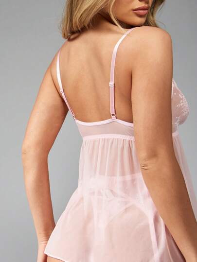 MISSGUIDED Elegant Lace Babydoll Lingerie Set With Garter Belt And Panty