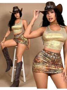 SHEIN SXY Set de 2 bucăți cu vestă bodycon lucioasă și mini fuste cu imprimeu vintage pentru femei, ținute două piese femei, pantaloni scurți pentru femei ținute două piese femei, ținute de vară pentru femei, haine Y2k, ținute occidentale femei, boho, ținute de concert femei, rave, festival, grunge, cottagecore, ținute Nashville, auriu, seturi de vară - Multicolor - Vizualizare 1