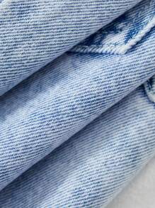 SHEIN Tween Girls Summer High Waist Light Washed Strawberry Fruits Embroidered Cute Baggy Denim Jeans Short With Raw Hem,Girls Summer Beach Boho Vacation Shorts Outfits,Summer Brunch Graduation Outfits,Summer Rave Concert Festival Outfits