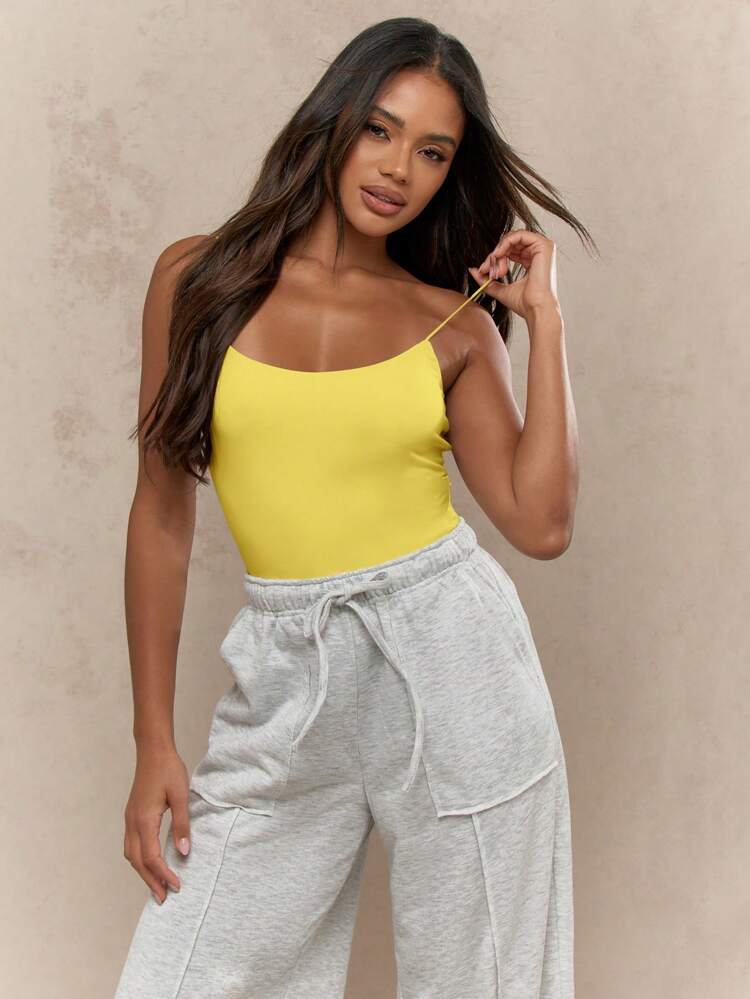 MISSGUIDED Thin Strap Cami Top Basic Summer SleevelessRibbed Knit Athletic Workout Tank Essential Layering Active Casual Athleisure Fitted Basic Camisole Spring Festival Beach Vacation Wear