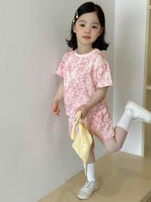 DAZY 2Pcs/Set Girls Short Sleeve Allover Print T-Shirt + Shorts, Young Girl Summer Clothing