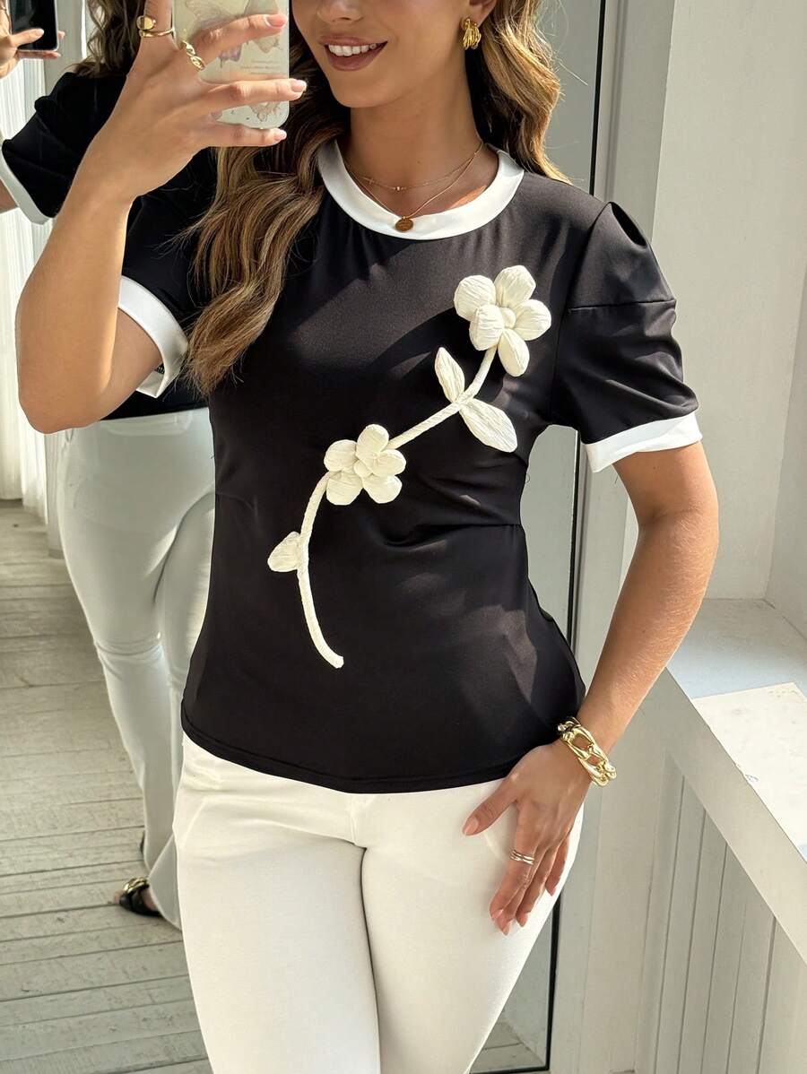 Flirla Plus Size Women 3D Floral Decor Round Neck Short Sleeve Casual T-Shirt - Multicolor - View 1