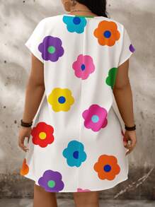 SHEIN LUNE 休闲简约多色花朵宽松短袖大码连衣裙，适合夏季