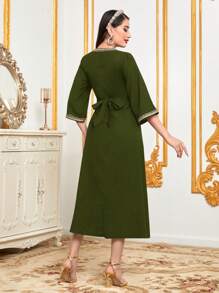 Al Najma Gaun Wanita Elegan Gaya Arab dengan Pita Sambungan, Leher V, dan Lengan Mengembang - Olive Green - View 2