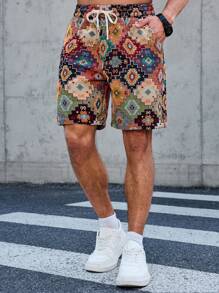 Manfinity Hypemode Pantaloncini casual da uomo adatti per l'uso quotidiano e perfetti per vacanze al mare, con un design bohémien in stile INS con motivi geometrici colorati e tessitura jacquard. Questi pantaloncini sono adatti per gite in spiaggia alle Hawaii, festival musicali e uso quotidiano.