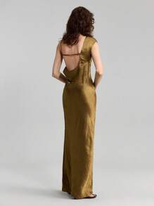 Ontre Vestido sin mangas elegante y exquisito de acetato, tela de satén, cuello drapeado, cintura anudada, abertura lateral, apropiado para el verano, festivales, temporada de graduación, color dorado-marrón, moda primavera/verano 2025 Nuevo lanzamiento