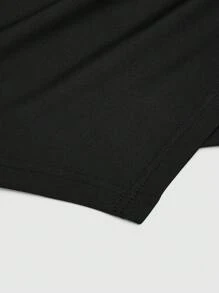 SHEIN Holidaya Große Größen Shorts für Damen mit gewobener einfarbiger Asymmetrischer Saum, elegantes, reguläres Schwarz für Frühling/Sommer