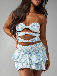 MISSGUIDED Conjunto de dos piezas estampado de porcelana de verano con falda mini de volantes y top corto con nudo frontal recortado, estampado floral para usar en playa, vacaciones y festivales - Azul y blanco - Ver 5