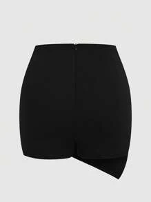 SHEIN Holidaya Große Größen Shorts für Damen mit gewobener einfarbiger Asymmetrischer Saum, elegantes, reguläres Schwarz für Frühling/Sommer