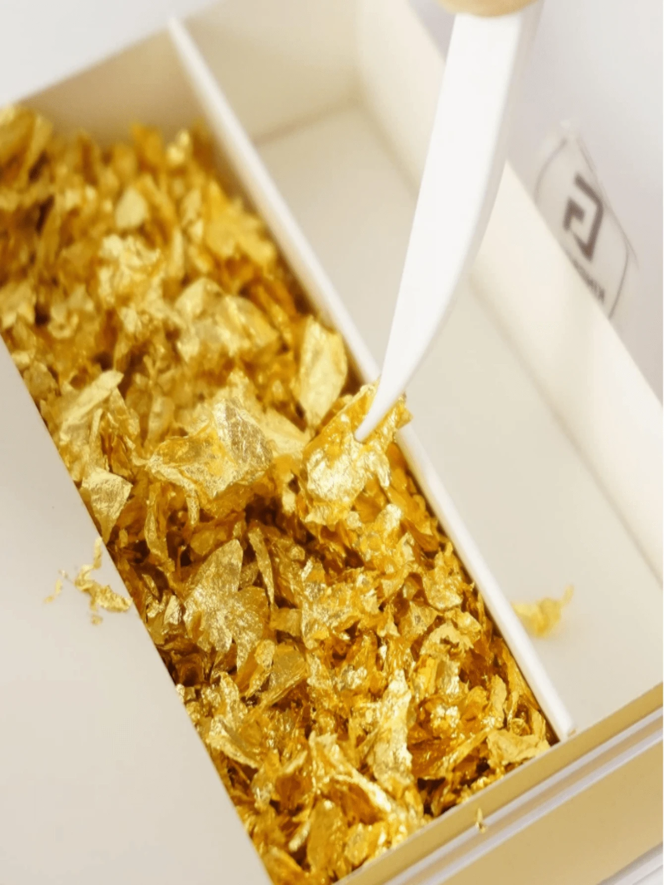 24K Edible Gold Leaf Flakes, 200mg Genuine Gold Flakes For Cakes,Drinks,Nails Decoration - Gold - View 1