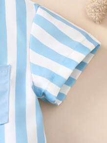 SHEIN Conjunto de camisa de manga corta a rayas y shorts para bebé niño