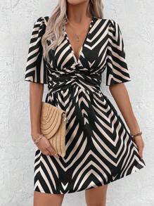 Breezaya All-Over Print Gathered Waist Holiday Dress, Casual Style - Black - View 3