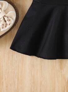 SHEIN Blusa de unicolor con volantes 3D para niñas jóvenes, para primavera/verano - Negro - Ver 5