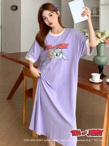 TOM AND JERRY X DAZY Camisón holgado de pijama con estampado gráfico de dibujos animados y bloques de color, Moo Moo - Púrpura malva - Ver 6