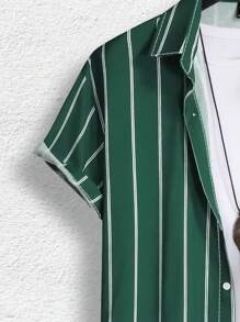 Manfinity Homme 男士条纹印花图案彩色休闲短袖衬衫不含 T 恤，可作为男朋友的礼物男士条纹衬衫皇家蓝色衬衫男士 - 墨綠色 - 查看 5