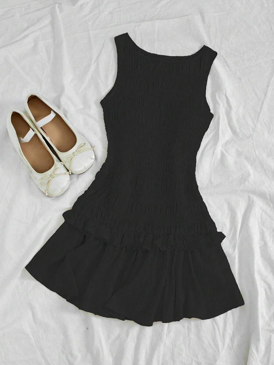 Elamini 女士纯色麻花针织荷叶边下摆无袖迷你连衣裙 - 黑色 - 查看 1