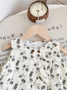 SHEIN 2pcs Set: Young Girl Sleeveless Ditsy Floral Ruffle Collar Top & Wide Leg Solid Loose Pants