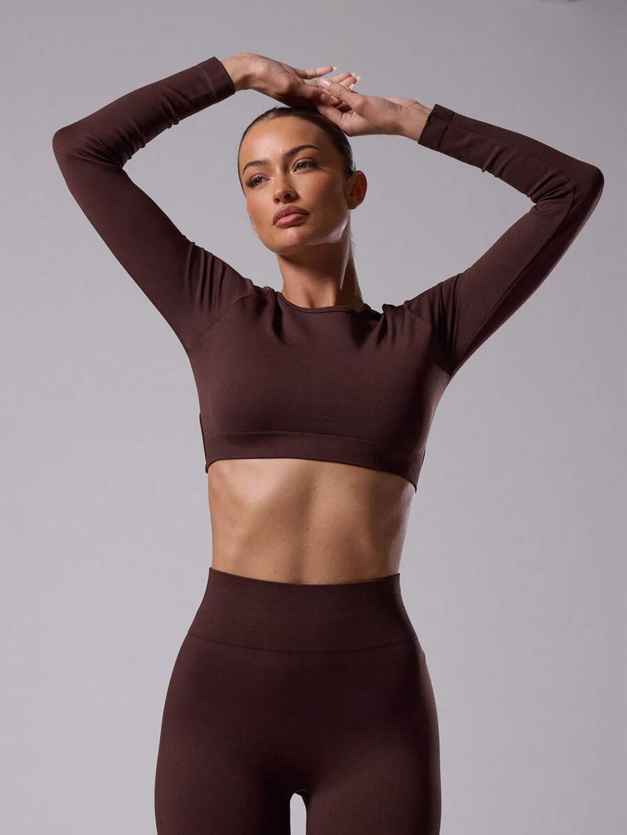 Musera Sport 露背短款长袖健身上衣，适合板式网球、网球、匹克球等运动。 - 咖啡棕 - 查看 1