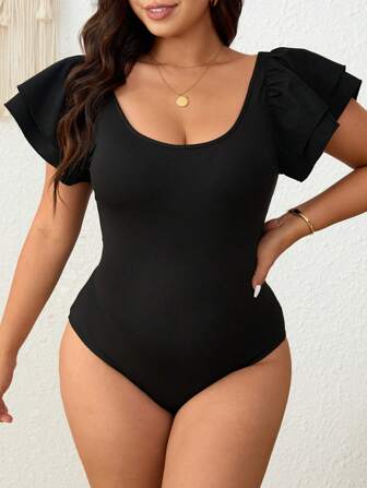 SHEIN Frenchy Große Größen Damen einfarbiger One-Piece Bodysuit mit rundem Ausschnitt und Rüschenärmeln, Lässig