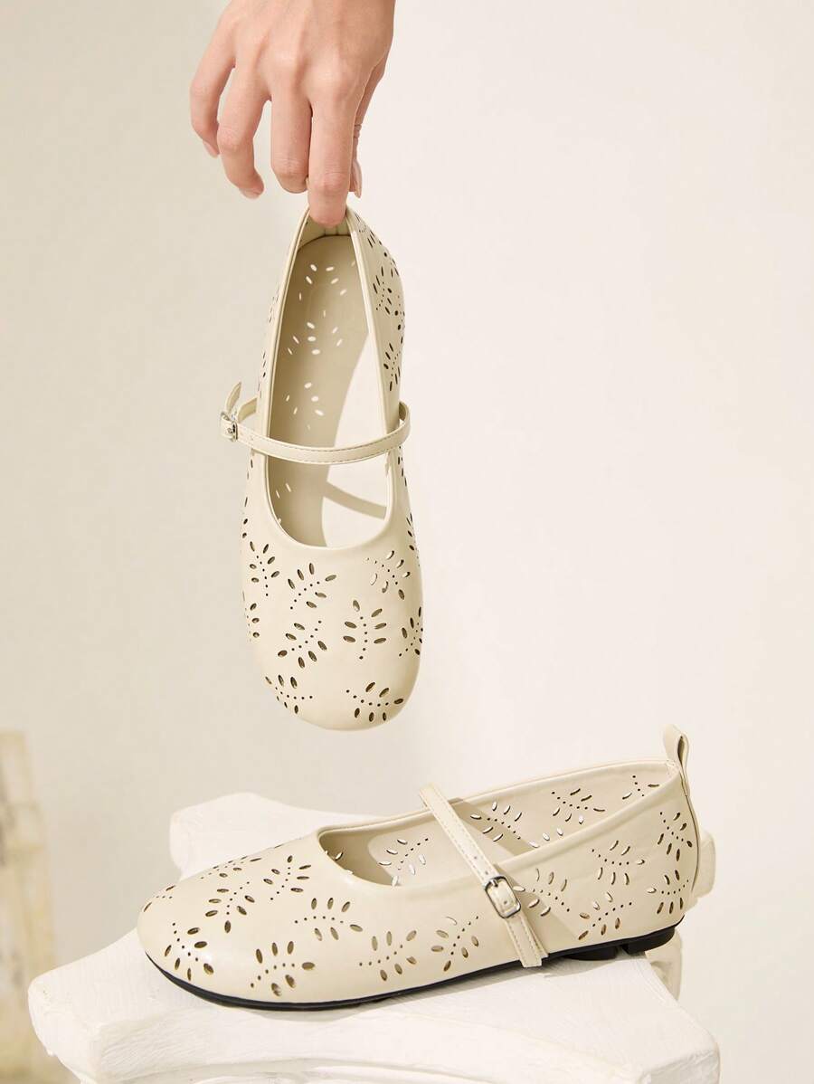 CUCCOO CHICEST Giày đế bằng Mary Jane mũi tròn in laser dễ thương cho nữ, phong cách cơ bản thời trang và đa năng - Màu be - Xem 1